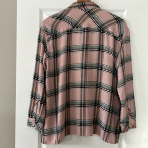 J Jill Plaid Shirt w Patch Pocket Pink w Green w MEASUREMENTS! - Picture 10 of 11